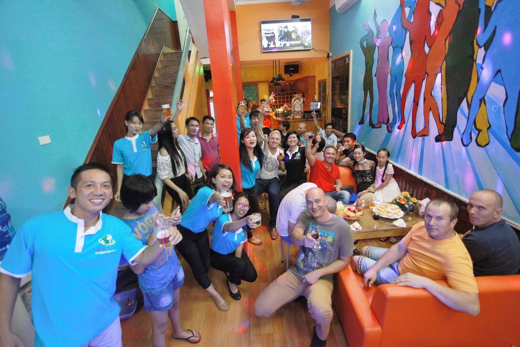 Halong Party Hostel Халонг Екстер'єр фото