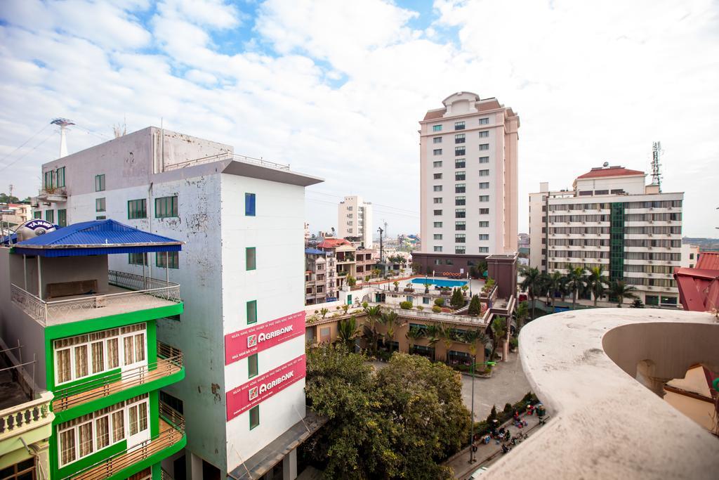 Halong Party Hostel Халонг Екстер'єр фото