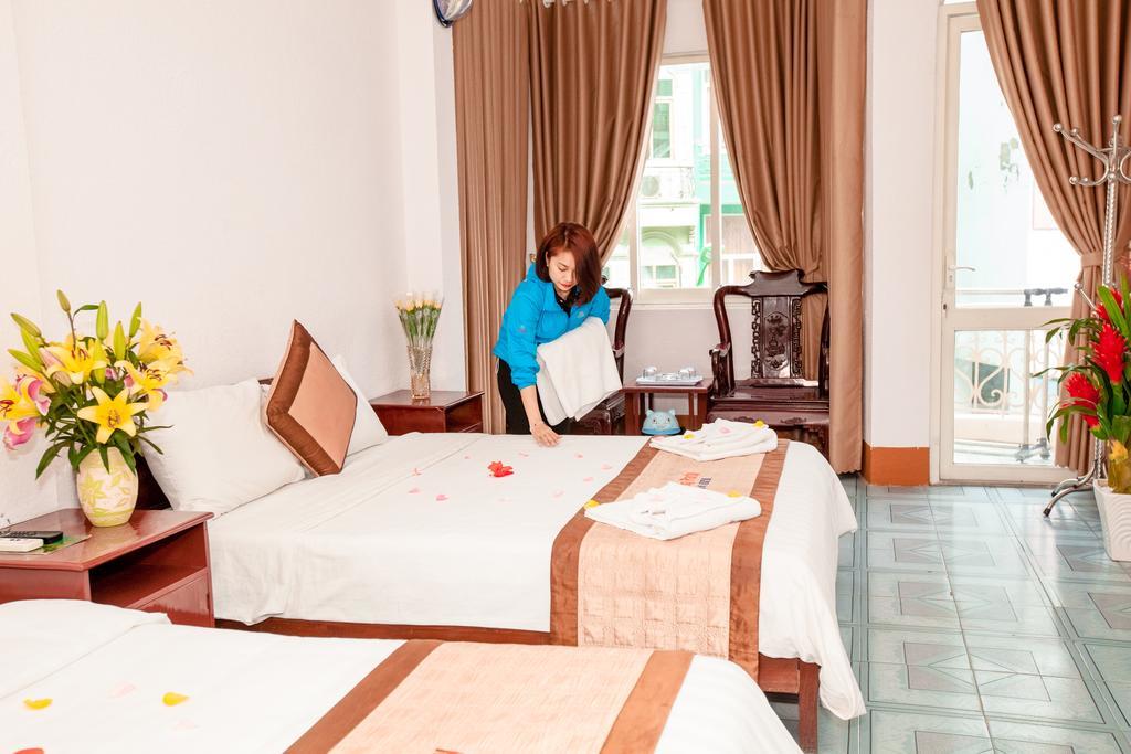 Halong Party Hostel Халонг Екстер'єр фото