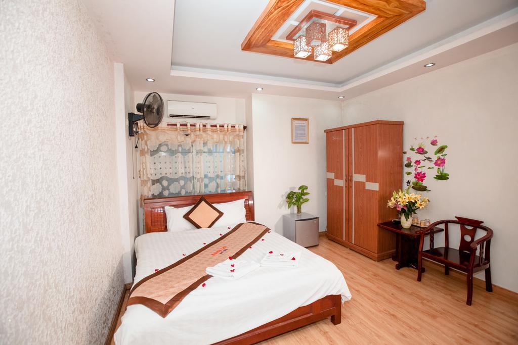 Halong Party Hostel Халонг Екстер'єр фото