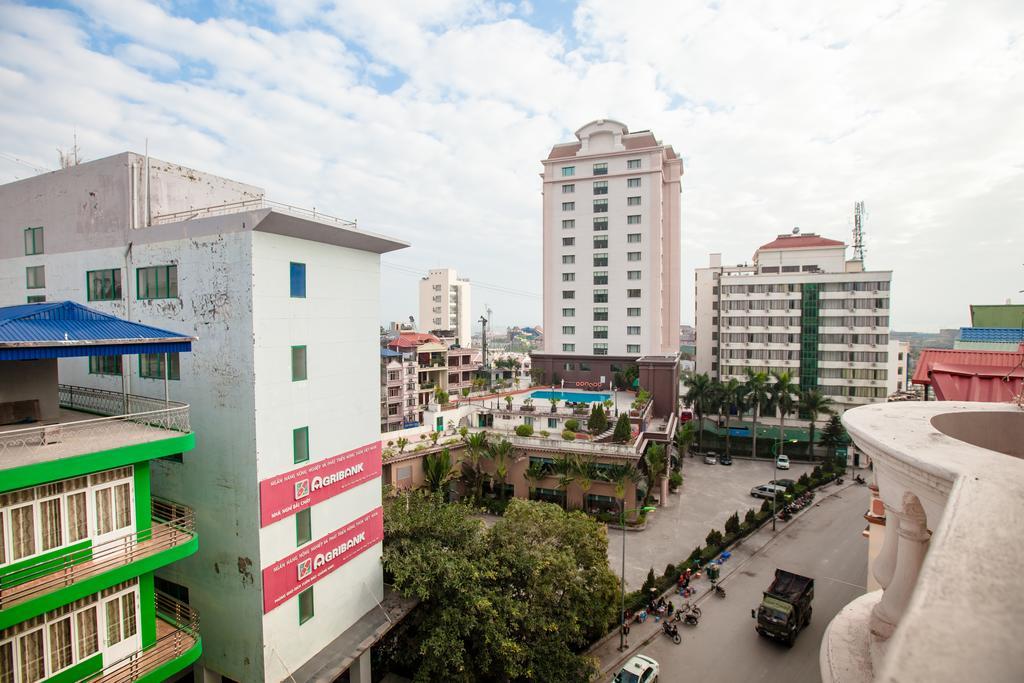 Halong Party Hostel Халонг Екстер'єр фото