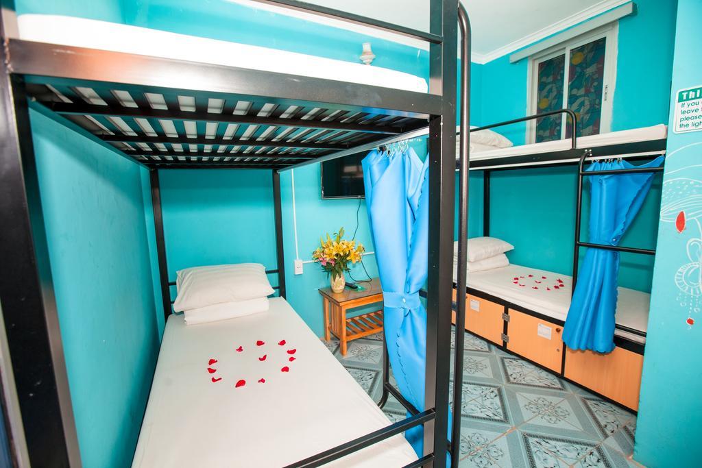 Halong Party Hostel Халонг Екстер'єр фото