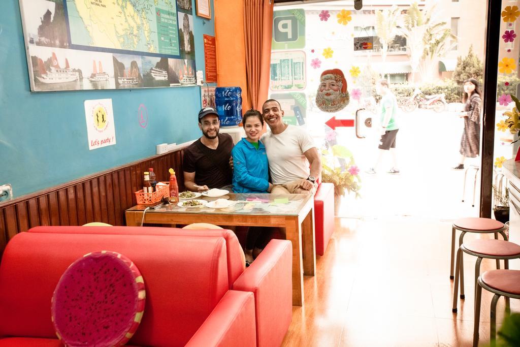 Halong Party Hostel Халонг Екстер'єр фото