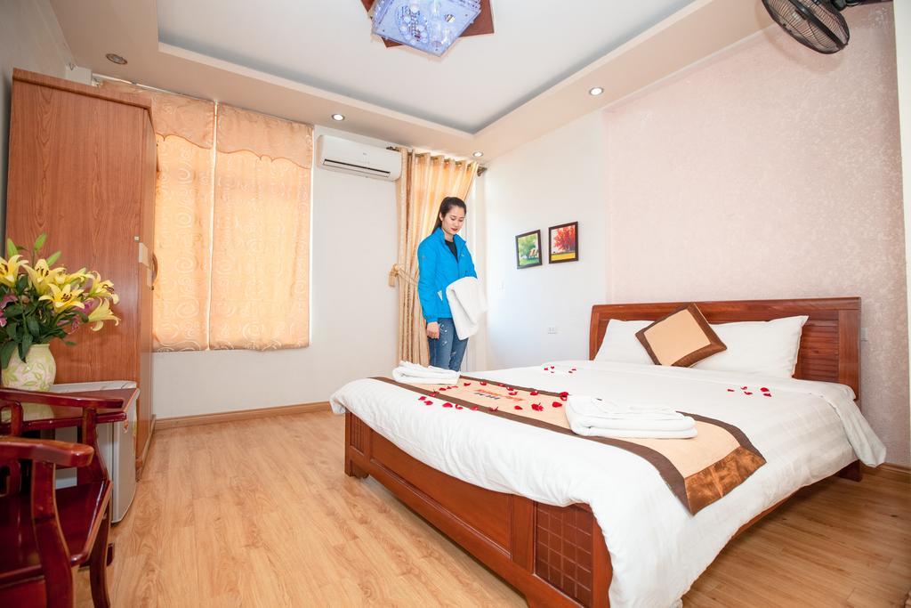 Halong Party Hostel Халонг Екстер'єр фото