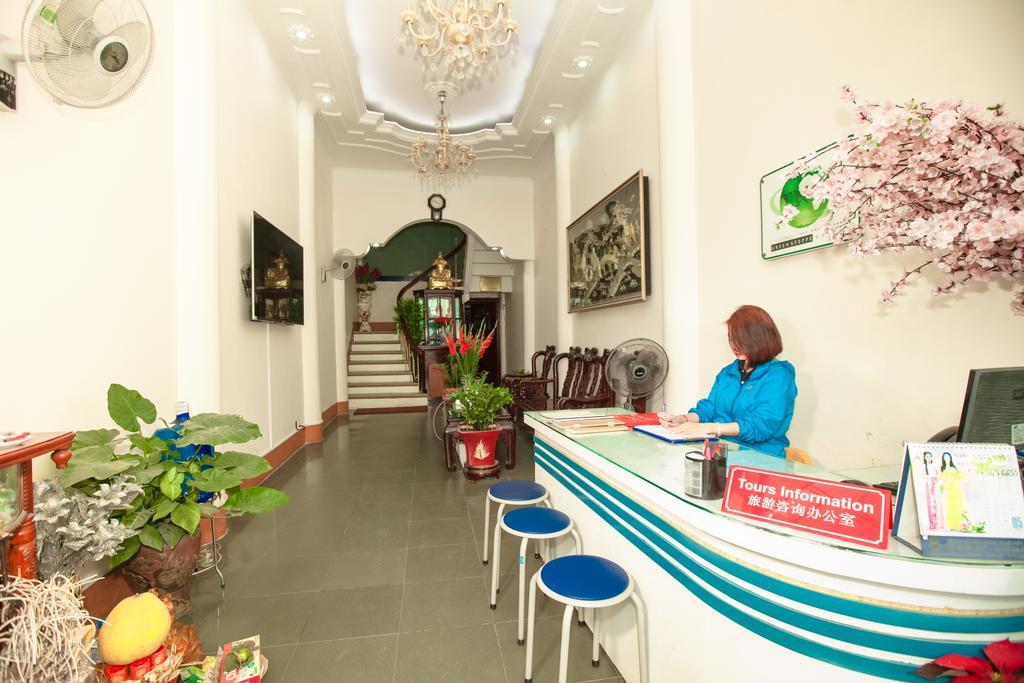 Halong Party Hostel Халонг Екстер'єр фото