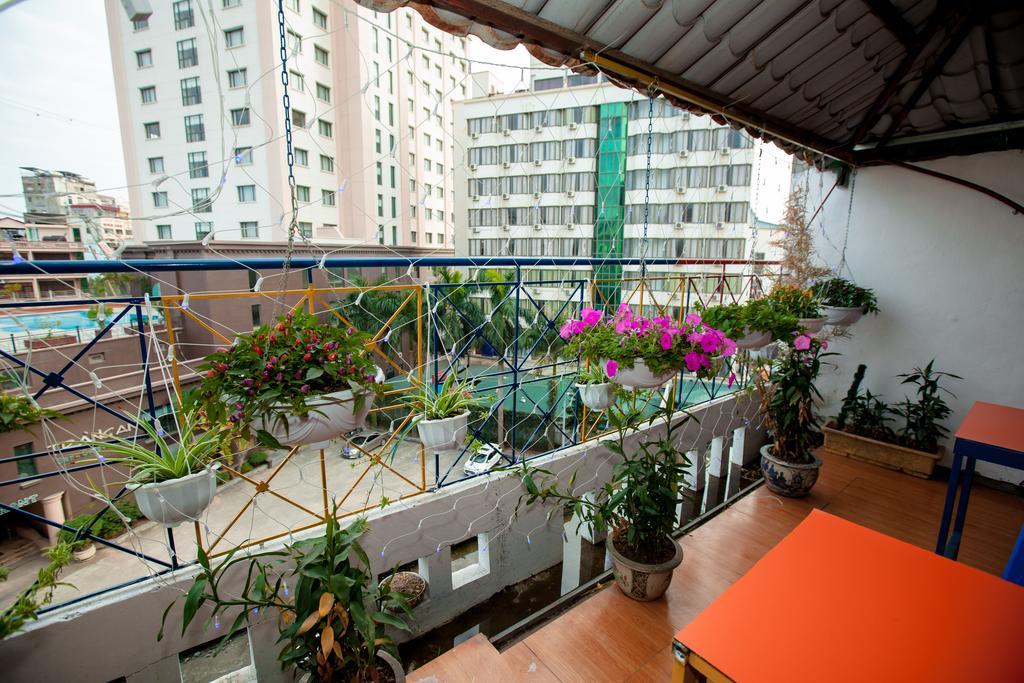 Halong Party Hostel Халонг Екстер'єр фото