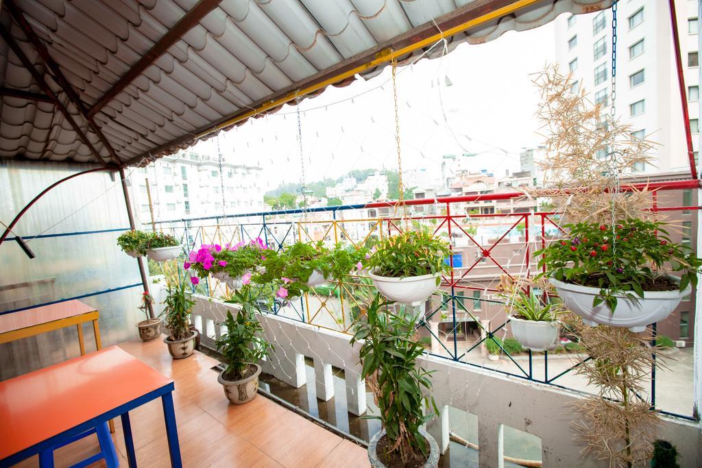 Halong Party Hostel Халонг Екстер'єр фото
